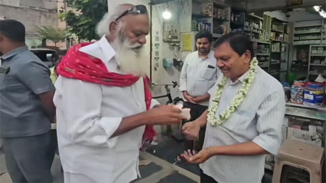 JC Prabhakar Reddy Sweet Warning Video Goes Viral After He Garlands Shopkeepers