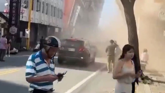 Indonesia Earthquake 77 Magnitude Massive Quake Triggers Tsunami Warnings