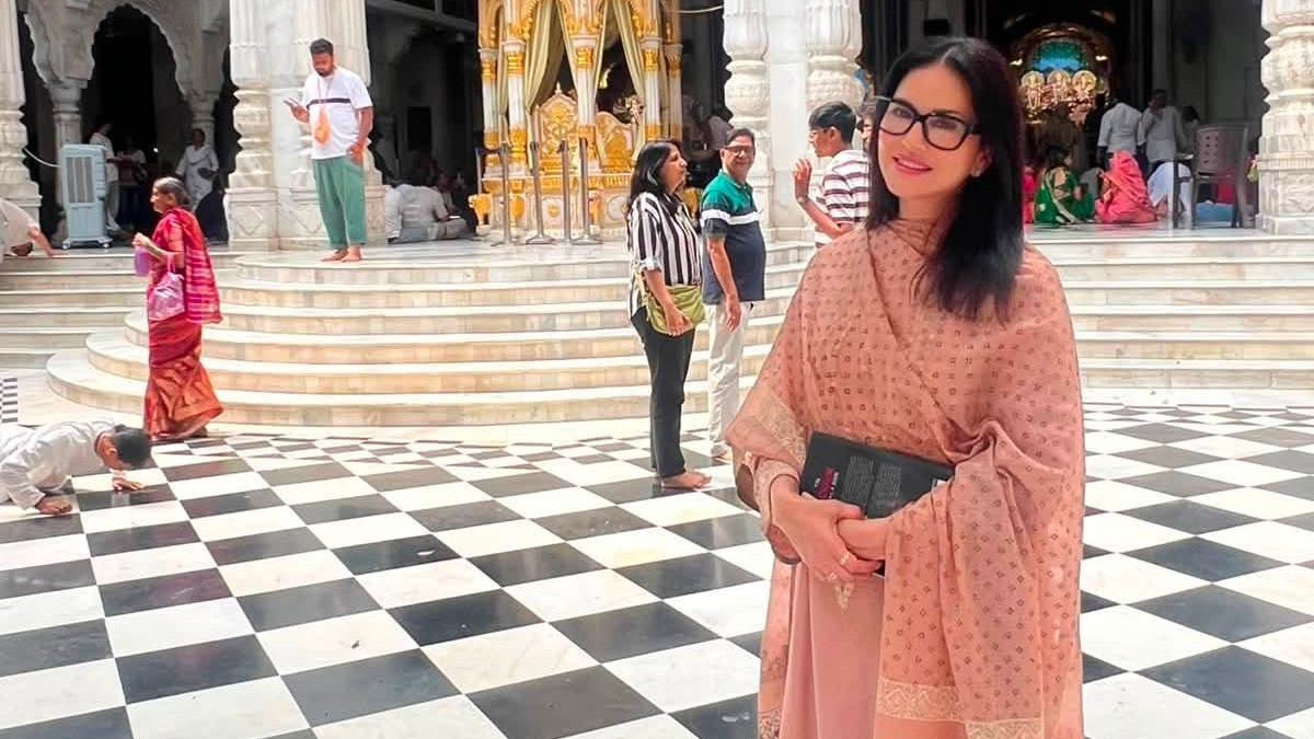 Sunny Leone visits ISKCON temple for new movie Chudail