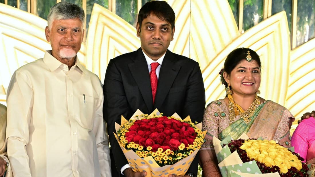 Chandrababu Naidu attends Press Academy Chairman Alapati Suresh son wedding reception