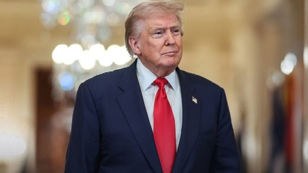 Donald Trump slams reporter calls her fake news and tells her to be quiet