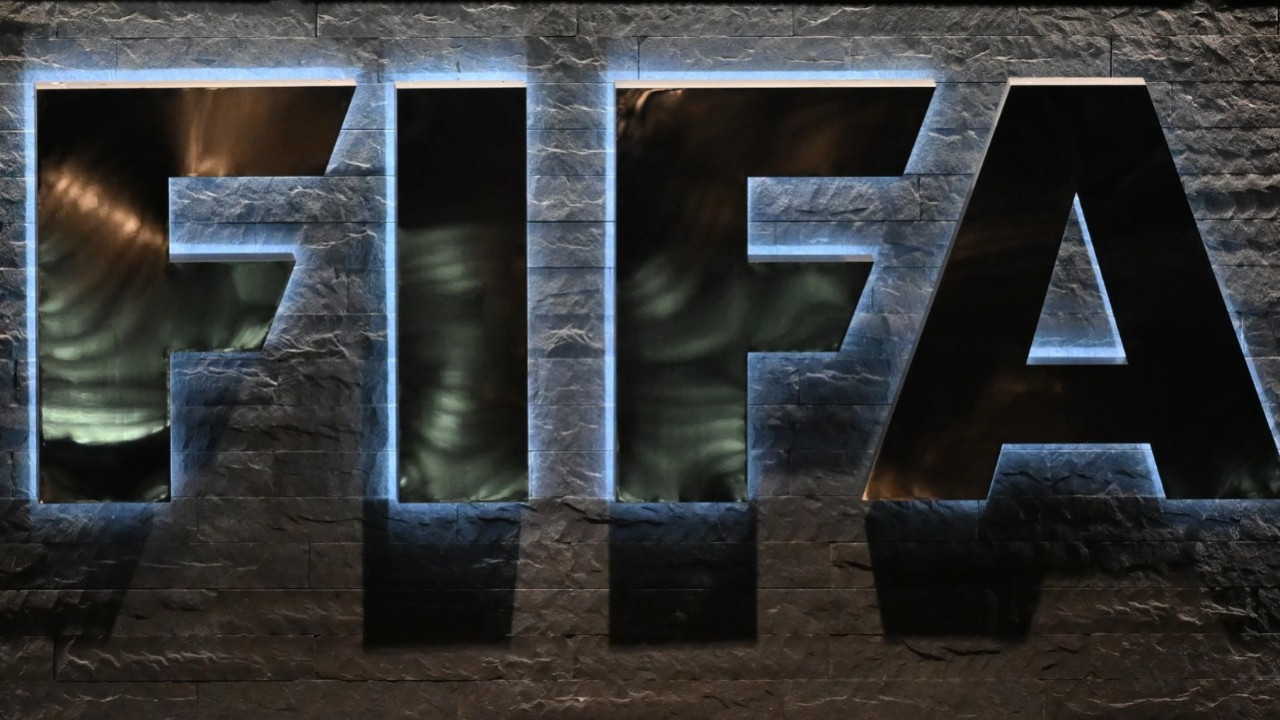 FIFA sacks chief operating officer after criticism of Infantino's sell-off plan