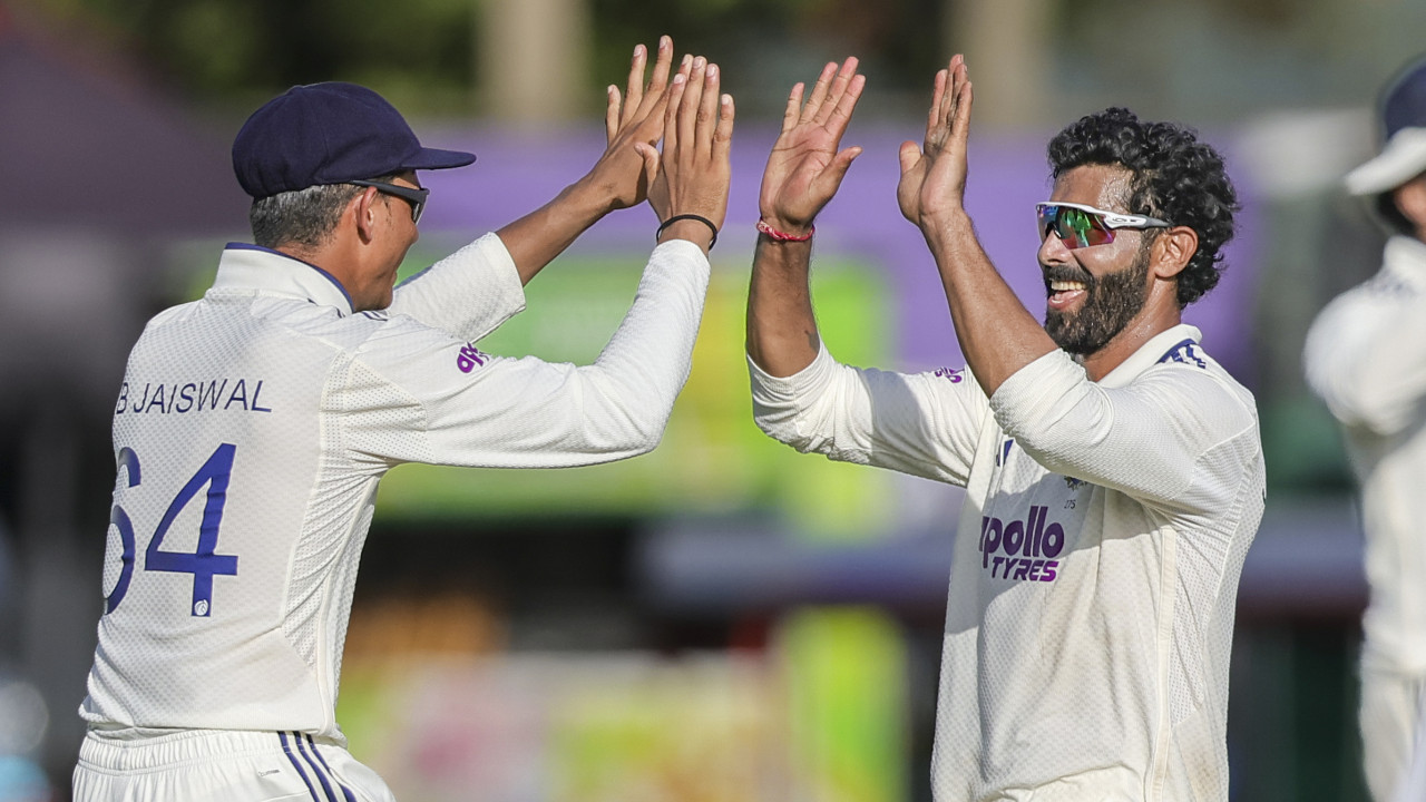Jadeja no ball missed wicket Gambhir frustration