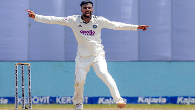 'I practised with Kookaburra ball at my home': Suthar reveals secret behind Galle masterclass