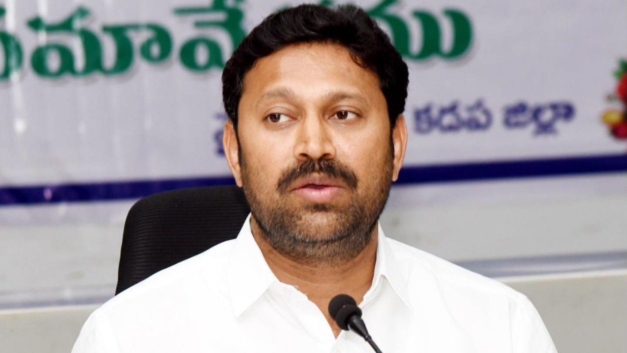 YS Avinash Reddy ED raids conclude in Vivekananda Reddy murder case