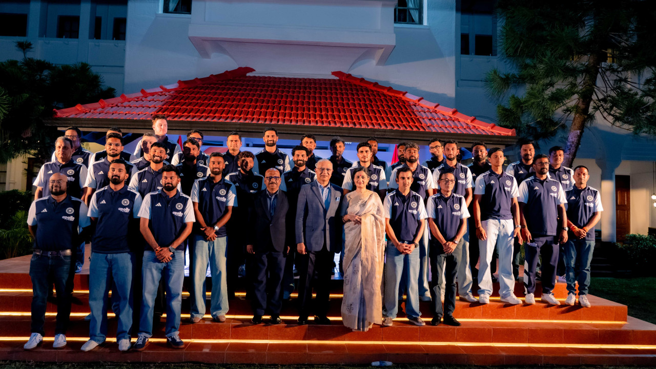 India High Commissioner hosts Team India ahead of Colombo Test