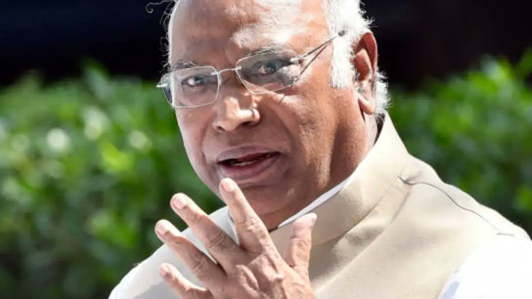 Revanth Reddy US tour break Kharge slams Central Government