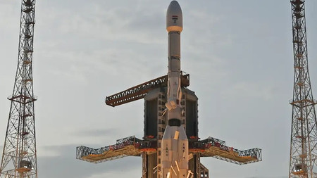ISRO to stop rocket manufacturing and transfer responsibilities to private sector