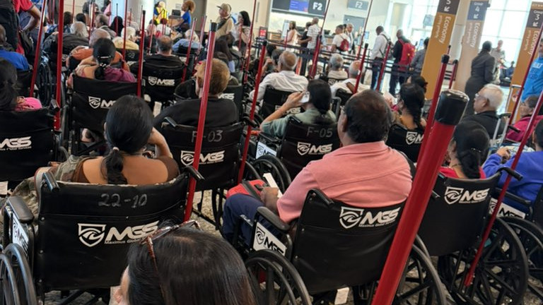 Wheelchair queue at US airport sparks debate over Indian passengers