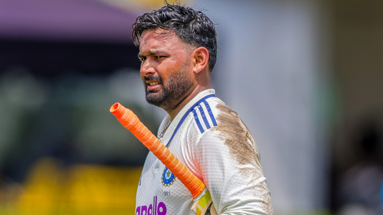 2nd Test: Rishabh Pant forced to retire hurt after copping blow on wrist in Colombo