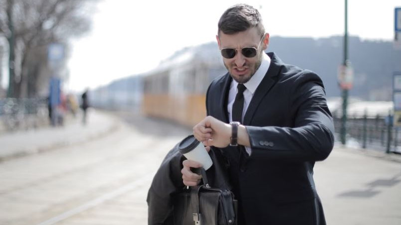 Remote worker claims 2-10 shift is better than 9-5 sparking social media debate