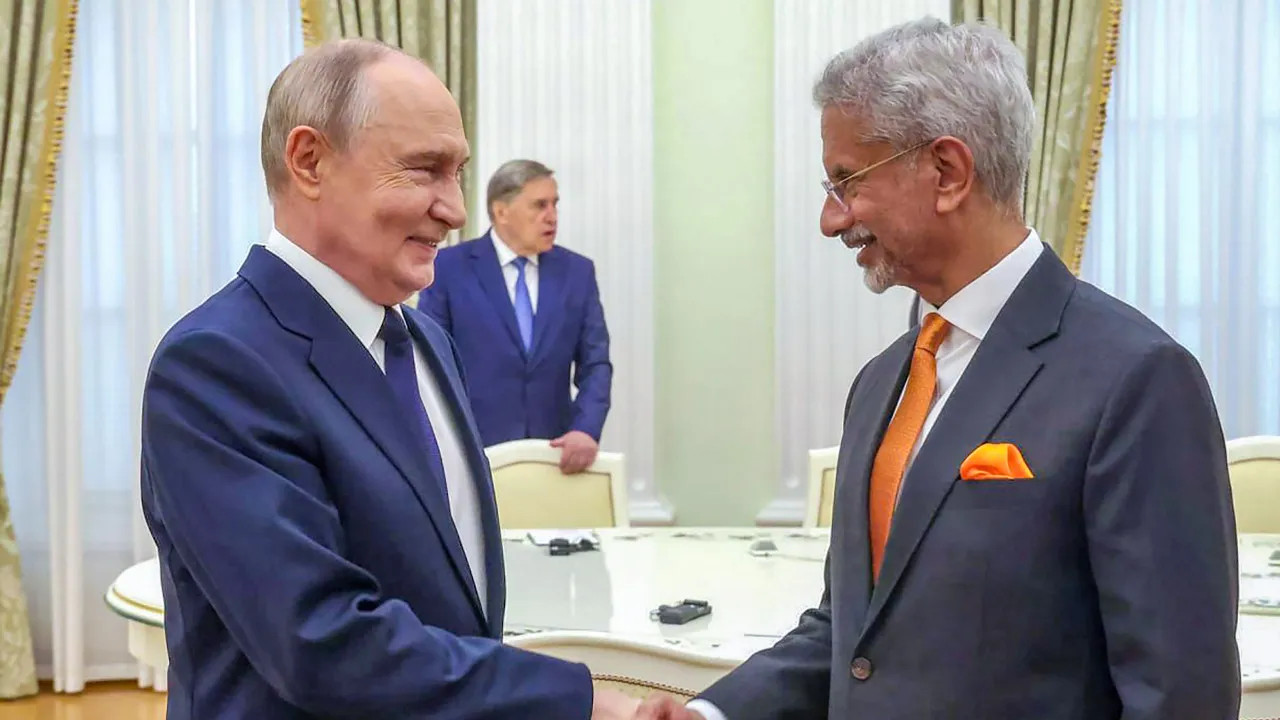 S Jaishankar meets Putin and delivers PM Modis personal message