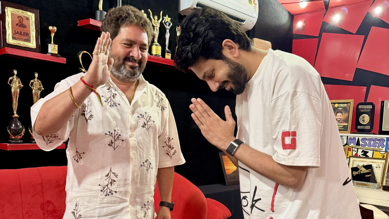 Anirudh Ravichander seeks blessings from Kasarla Shyam as photo goes viral