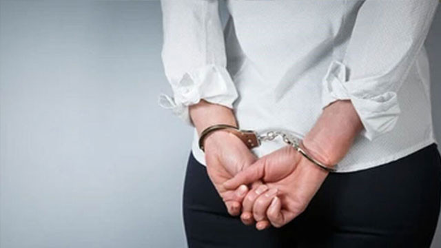 Former air hostess caught with drugs worth 30 lakh