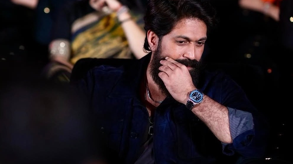 Yash praises CM Vijay and says he learned a lot from him
