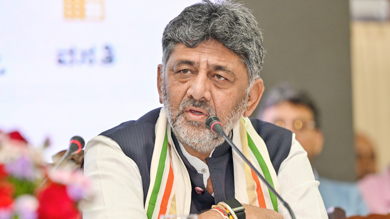 DK Shivakumar makes key announcement on Vande Mataram in Karnataka