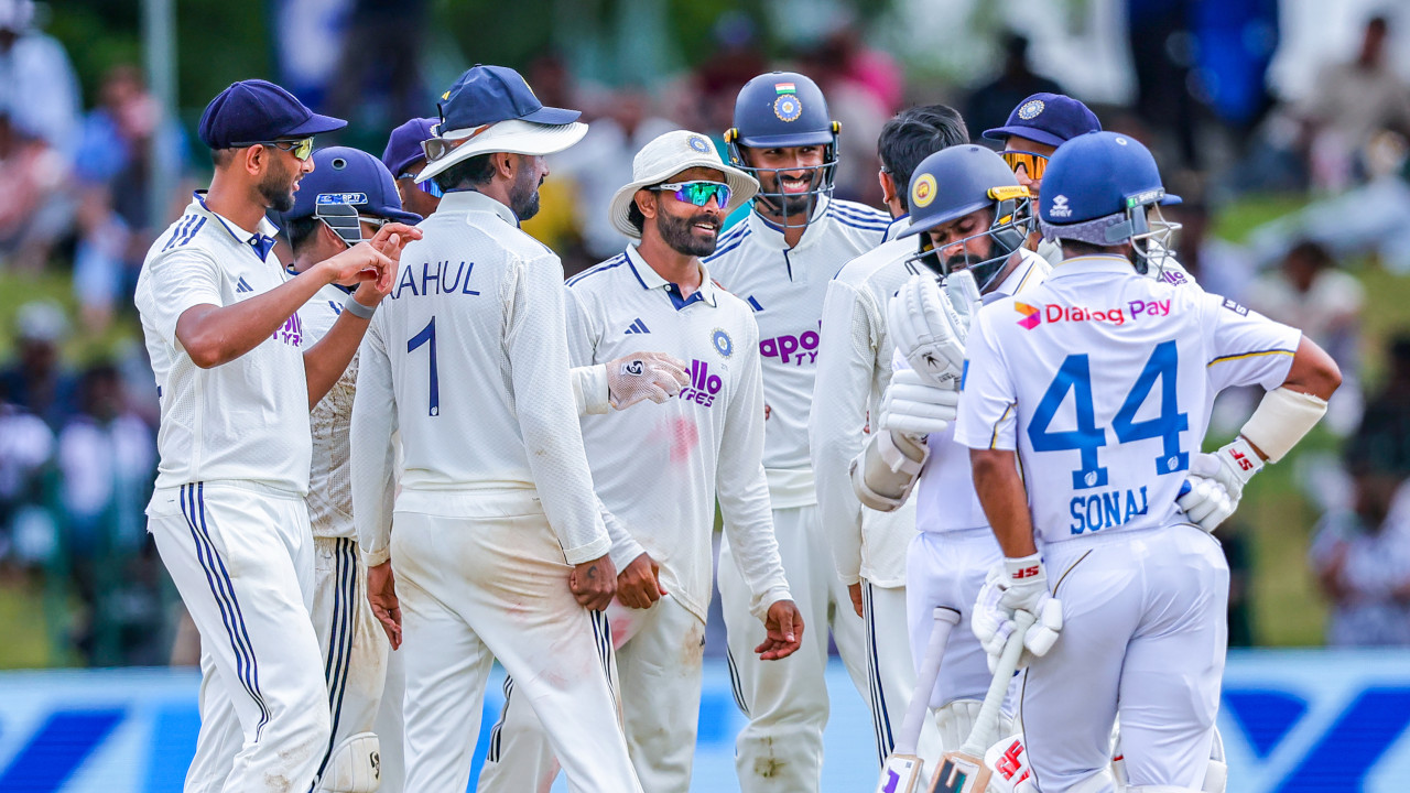 Colombo Test Day 4 play ends early Team India close to victory