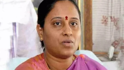 Konda Surekha seeks appointment with Revanth Reddy in a major twist