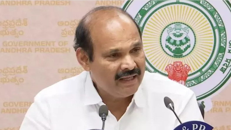 YS Jagan Mohan Reddy sacrifices anyone for selfishness and power says Parthasarathy