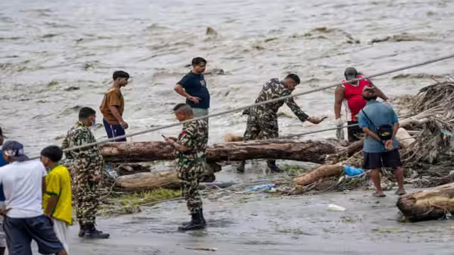 Nepal government changes decision on international aid within 24 hours