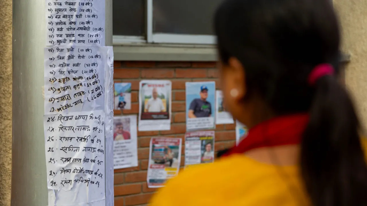 Nepal floods photos of loved ones at hospital gate