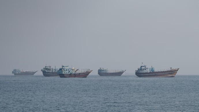 Strait of Hormuz crisis strands 400 ships and 6000 crew members in Gulf