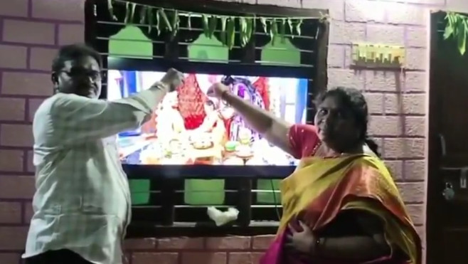 Daughters wedding in USA with Andhra boy parents bless online