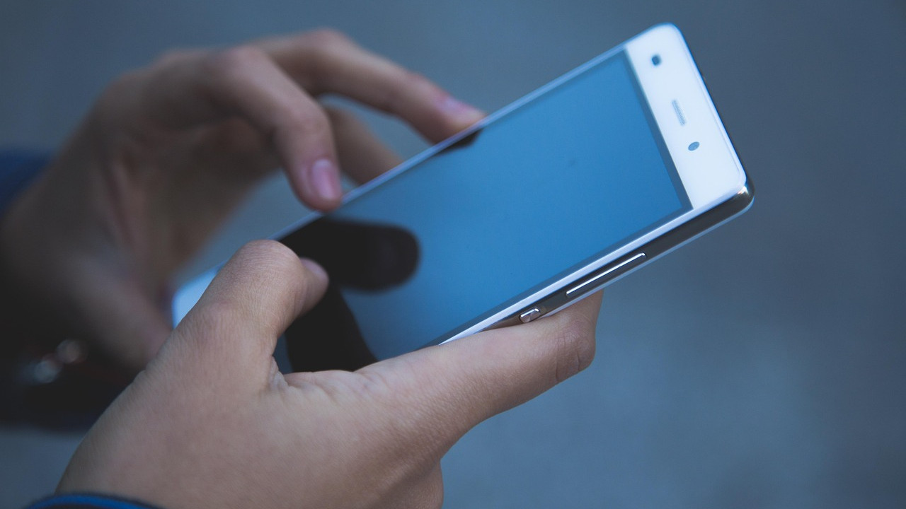 Central Government warns Facebook and Instagram users about new porn app scam