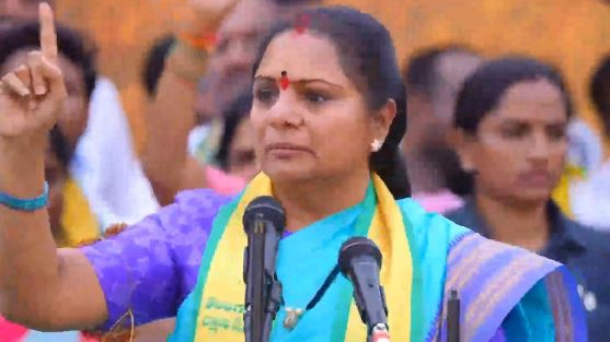 Kavitha breaks down at public meeting after being expelled from BRS