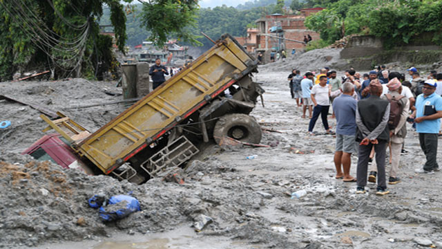 Nepal floods disaster death toll crosses 900