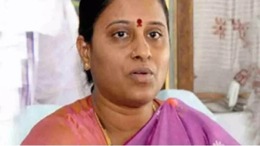 Konda Surekha rushes to Delhi after daughter comments spark row and high command summons