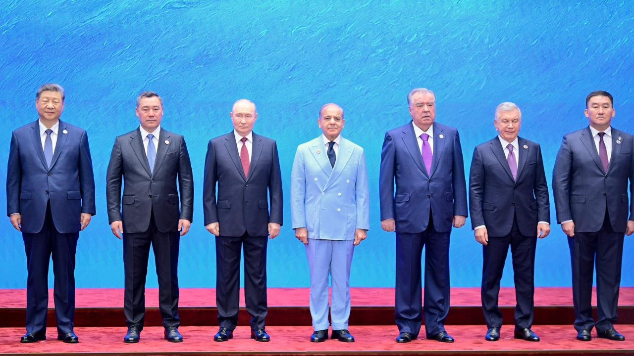 Pakistan crops Narendra Modi from SCO group photo displaying petty behavior