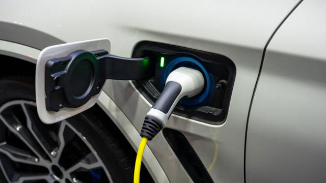 Electric Vehicle owners main problem is not charging stations but home infrastructure