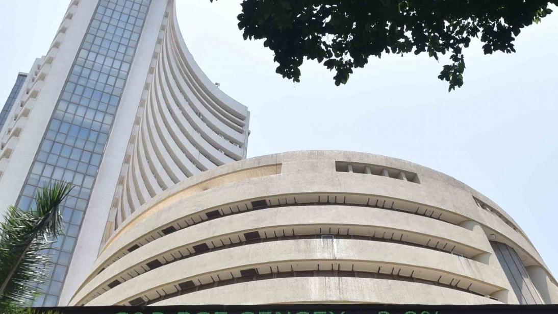 Sensex drops 417 points as rising oil prices shock stock markets