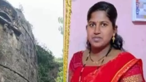 Ashwini Manohar Paul National female wrestler commits suicide by jumping into valley with three children