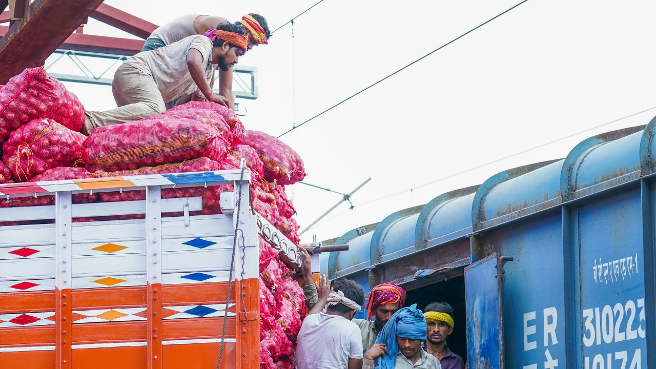 Onion Ginger and Garlic prices skyrocket affecting common man kitchen budget