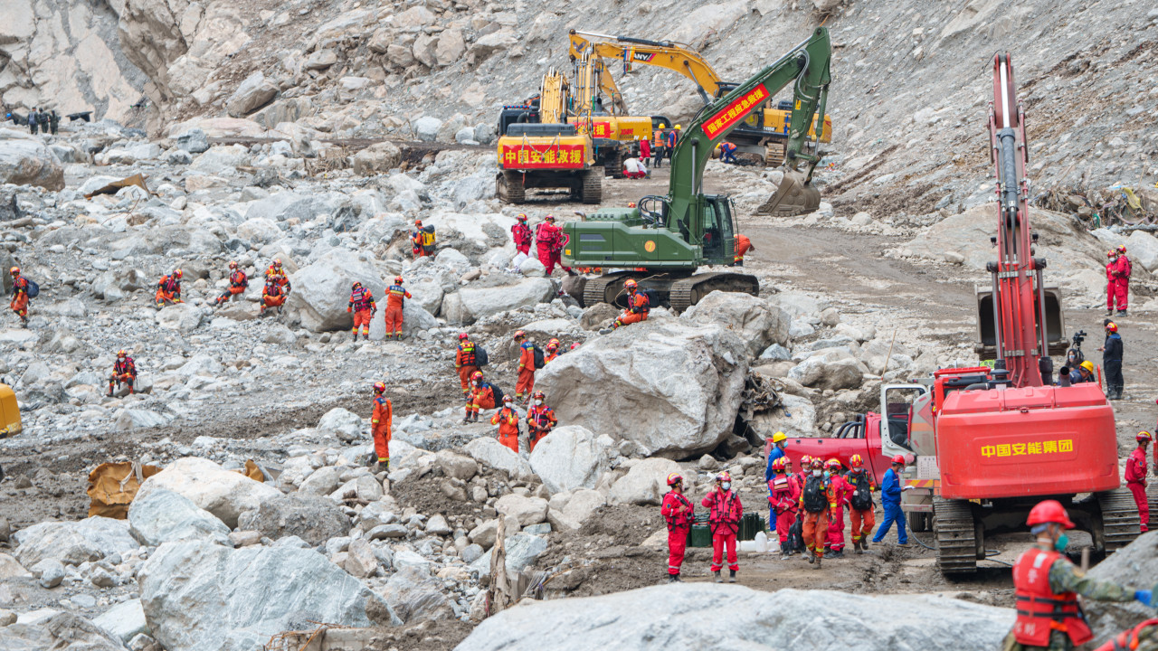 Nepal Flood Disaster Hundreds of Children Missing Search Operations Difficult