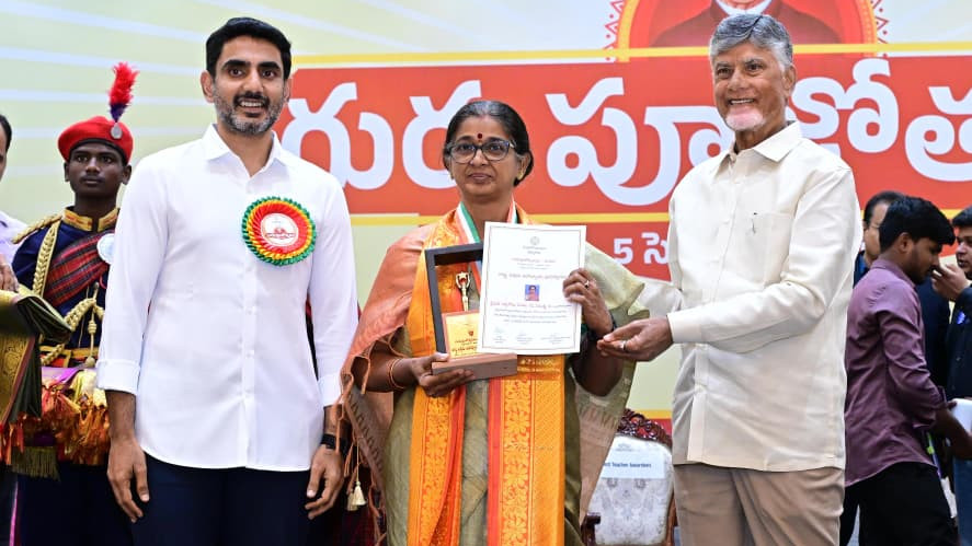 Chandrababu Naidu and Nara Lokesh honor 175 best teachers at grand Guru Poojotsavam in Vijayawada
