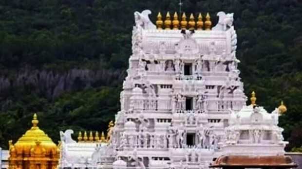 Tirumala huge rush of devotees and 20 hours wait for darshan