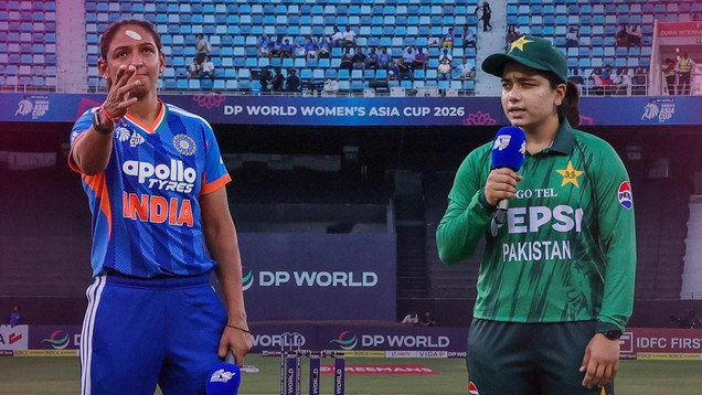 Womens Asia Cup India bowlers rattle Pakistan as 6 wickets fall for 35 runs