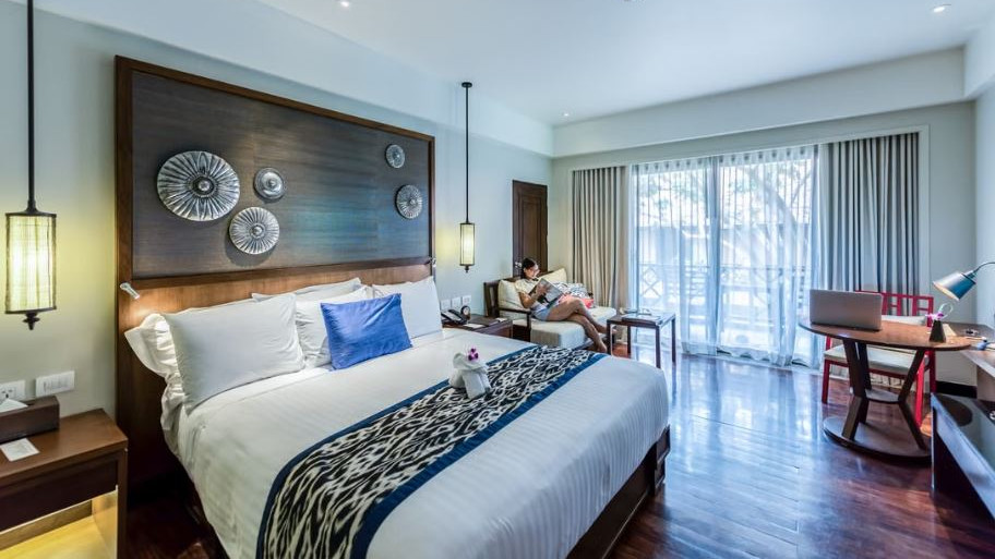 Hotel room items you can take home and things you must not touch