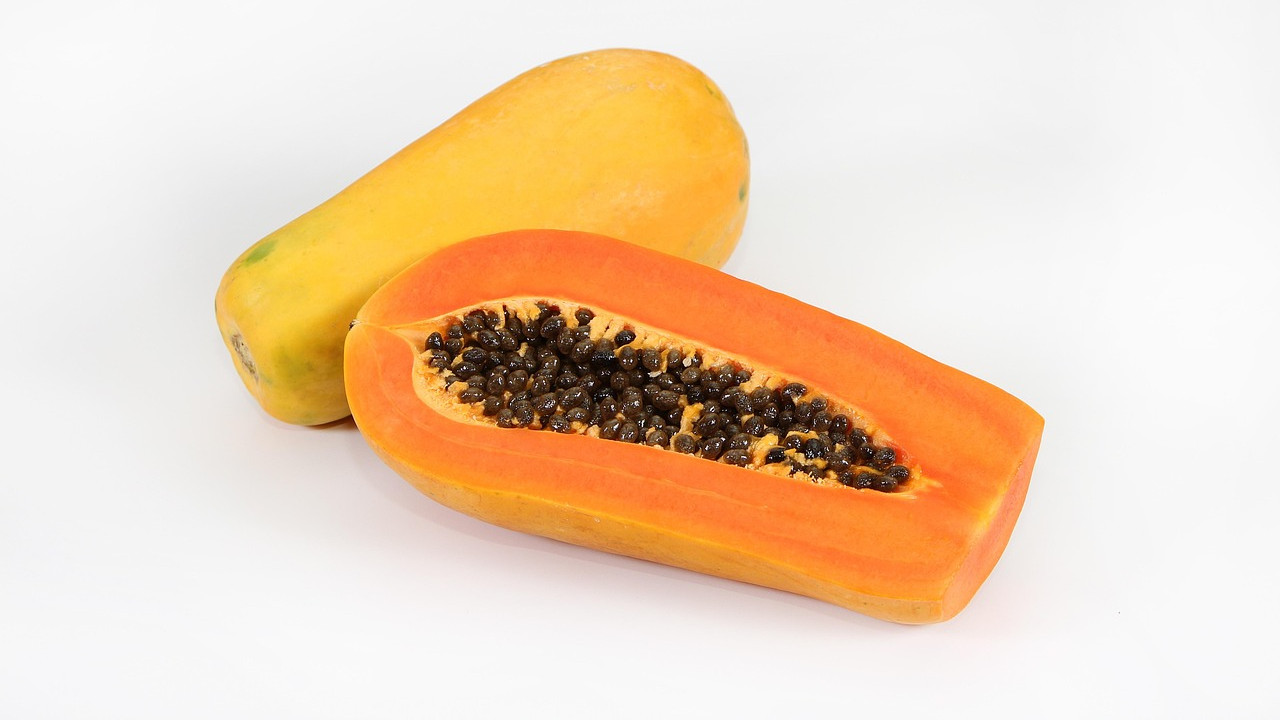 Papaya health benefits and the best time to eat it