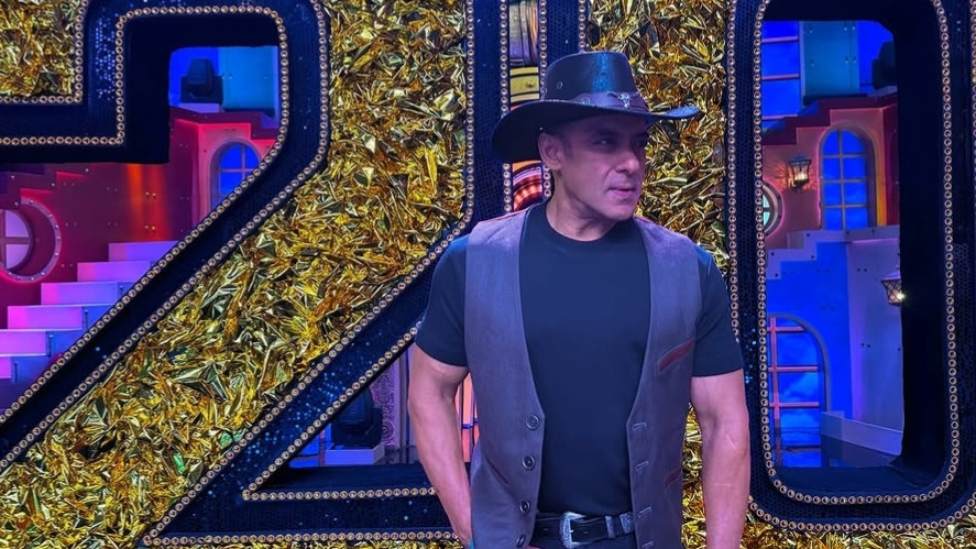Salman Khan gets irritated with paparazzi on sets of ‘Bigg Boss 20’ promo shoot