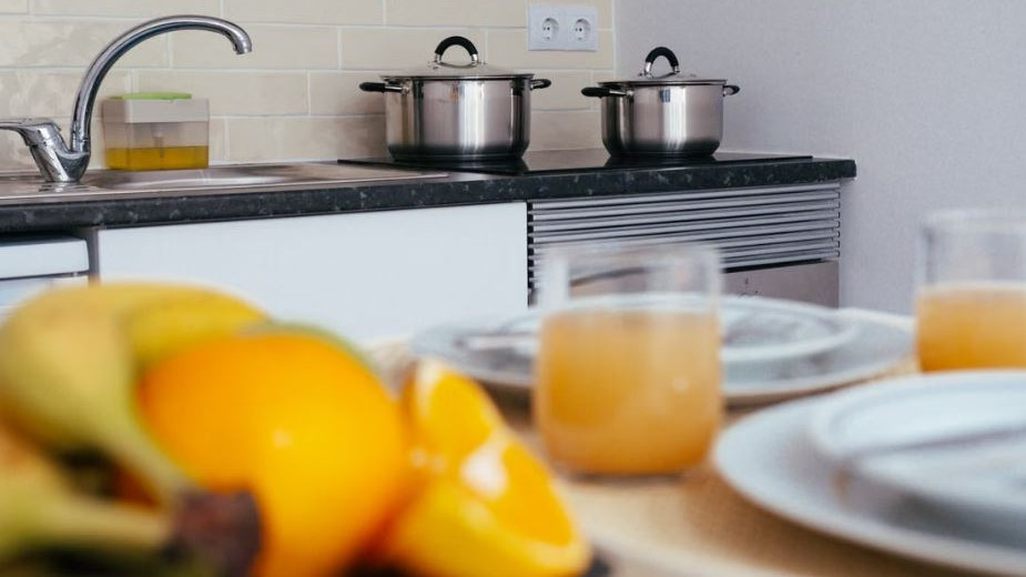 Experts say change these five items in your kitchen immediately