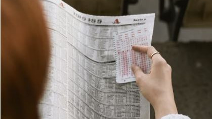 Frances Connolly donates half of 1470 crore lottery prize money
