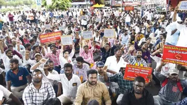 Grama Ward Sachivalayam employees temporarily call off protest with conditions