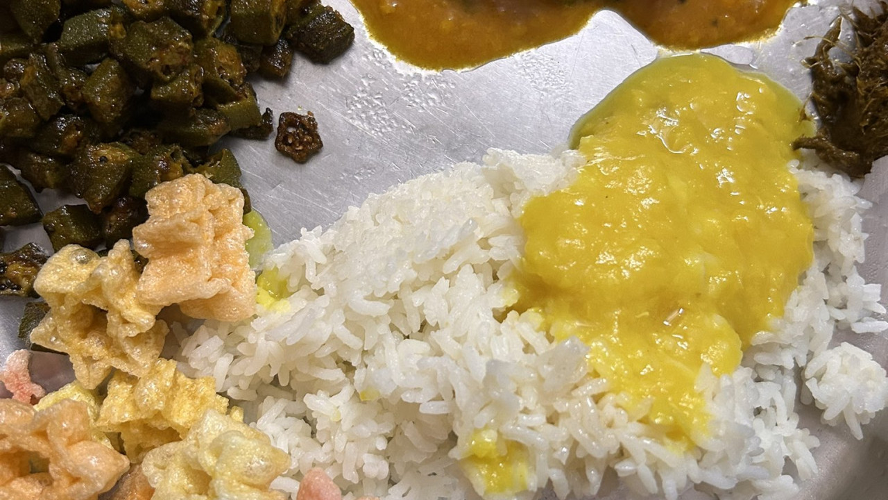 Onion heat chicken surge home meal costs increase again