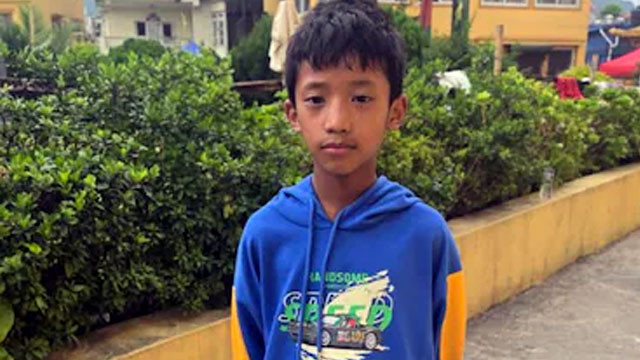 Nepal Glacier Burst Child waits for parents unaware of their death