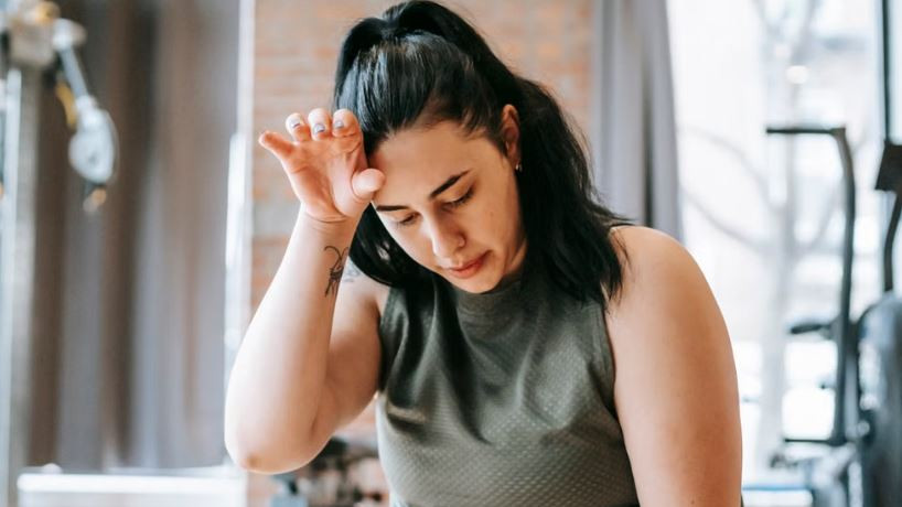 Sweating without exercise Watch out for these heart warning signs