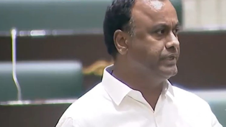 Komatireddy Rajagopal Reddy asks what is wrong with meeting Revanth Reddy